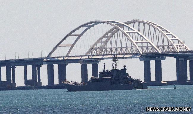 Крымский мост столкнулся с попыткой атаки беспилотным катером со стороны Украины