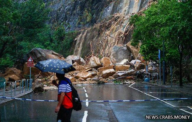 Исторический ливень бушует в Гонконге: разрушения и подтопления. Фото