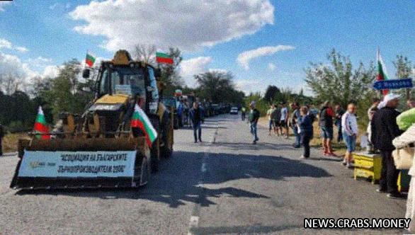 Фермеры в Болгарии заблокировали дороги, протестуя против импорта сельхозпродукции из Украины