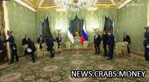 Начались переговоры Путина с Мирзиёевым в Кремле