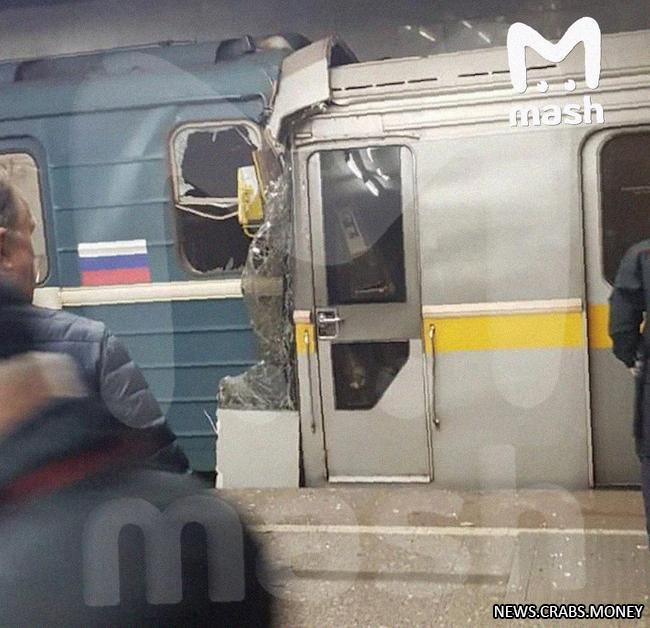 Столкновение поездов на станции "Печатники" московского метро