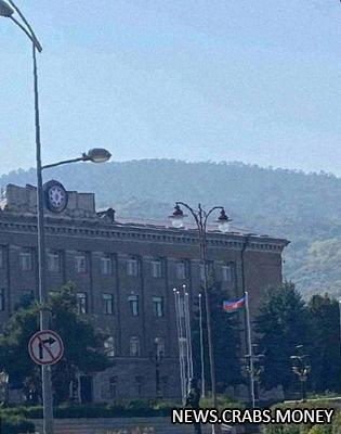 Поднятие азербайджанского флага в Ханкенди - символ победы Алиева