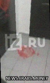 Военкору "Известий" нарисовали пентаграмму со свиной головой на двери: пойманы вандалы из Украины.