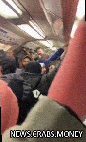 Машинист  метро Лондона громко поддерживает Палестину