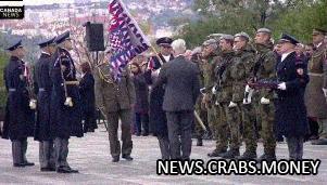 Президент Чехии сбил фуражку с головы во время официальной церемонии