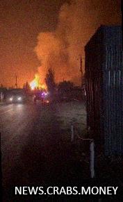 Взрыв у границы ДНР: опубликованы видео пожара и детонаций