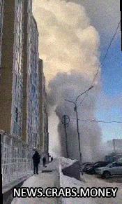 В Новосибирске прорвало трубы: улицы заливает кипятком, пострадал человек.