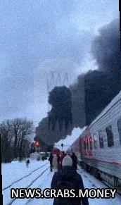 Масштабный пожар после атаки БПЛА на нефтебазе в Клинцах
