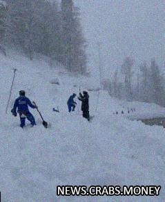 Сход снега на курорте "Лаура" в Сочи: найдено шесть человек