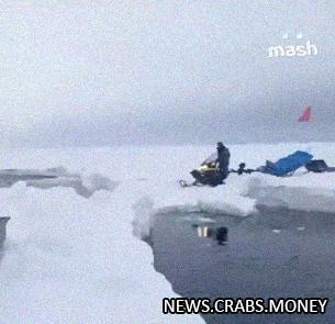 МЧС спасает рыбаков на оторвавшейся льдине в Охотском море