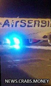Самолёт Embraer 195LR аварийно сел в Белграде: пострадавших нет