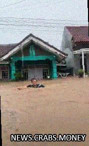 Индонезия: ущерб от наводнений увеличился до 10 млрд ?