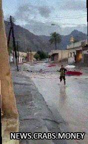 Наводнения в Омане: жертвы от проливных дождей