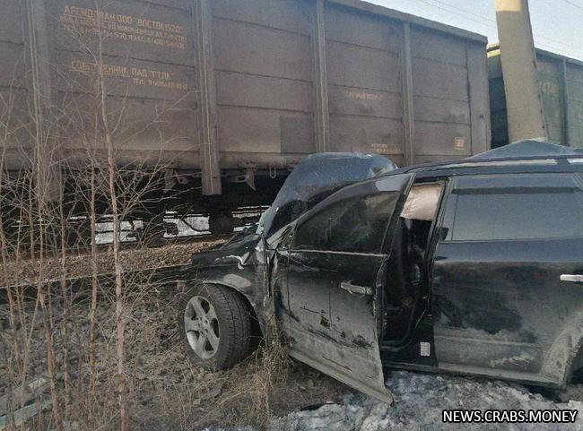 Тяжелое столкновение: 20 вагонов съехали с рельсов в Забайкалье