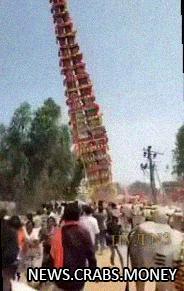 Храм на колеснице рухнул в Индии во время праздника