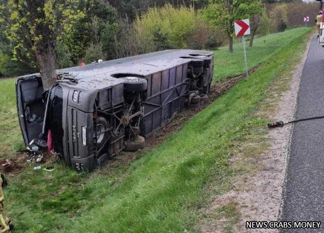 Автобус с белорусами в Польше вылетел в кювет: пострадали 5 человек