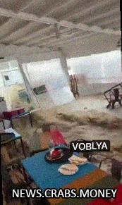 Кафе в испанской Жироне затоплено после дождей