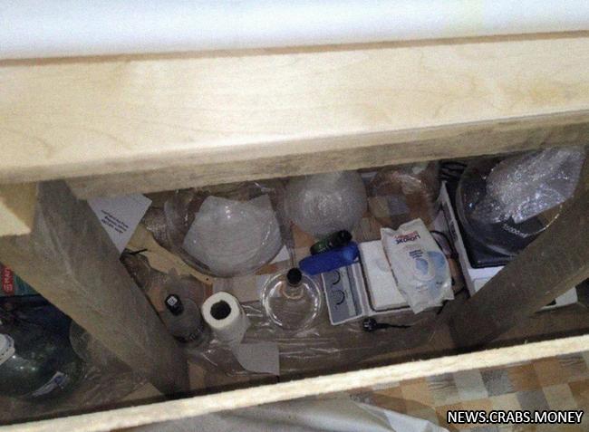 Гражданин России варил мефедрон в цеху, выдавая это за "парфюмерию" - ФСБ