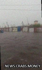 В Омске обрушился сильный ливень, город затопило 