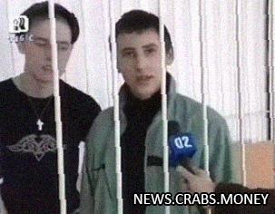 Пацан из мема достиг успеха: создал бизнес, купил Porsche, обзавелся семьей