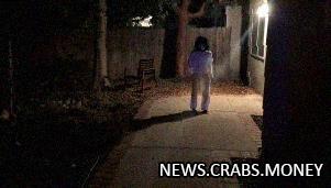 Инженер обучил робота пугающим движениям с костюмом "Звонок"