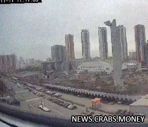 Катастрофа в Красногорске: падение бетона повредило более 60 автомобилей и двух человек